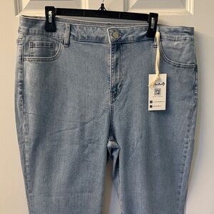 NWT CHARLIE B Light Blue Straight Leg Jeans